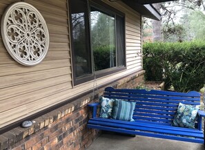 Terrace/patio - Family friendly home with easy lake access. (Heber Springs)