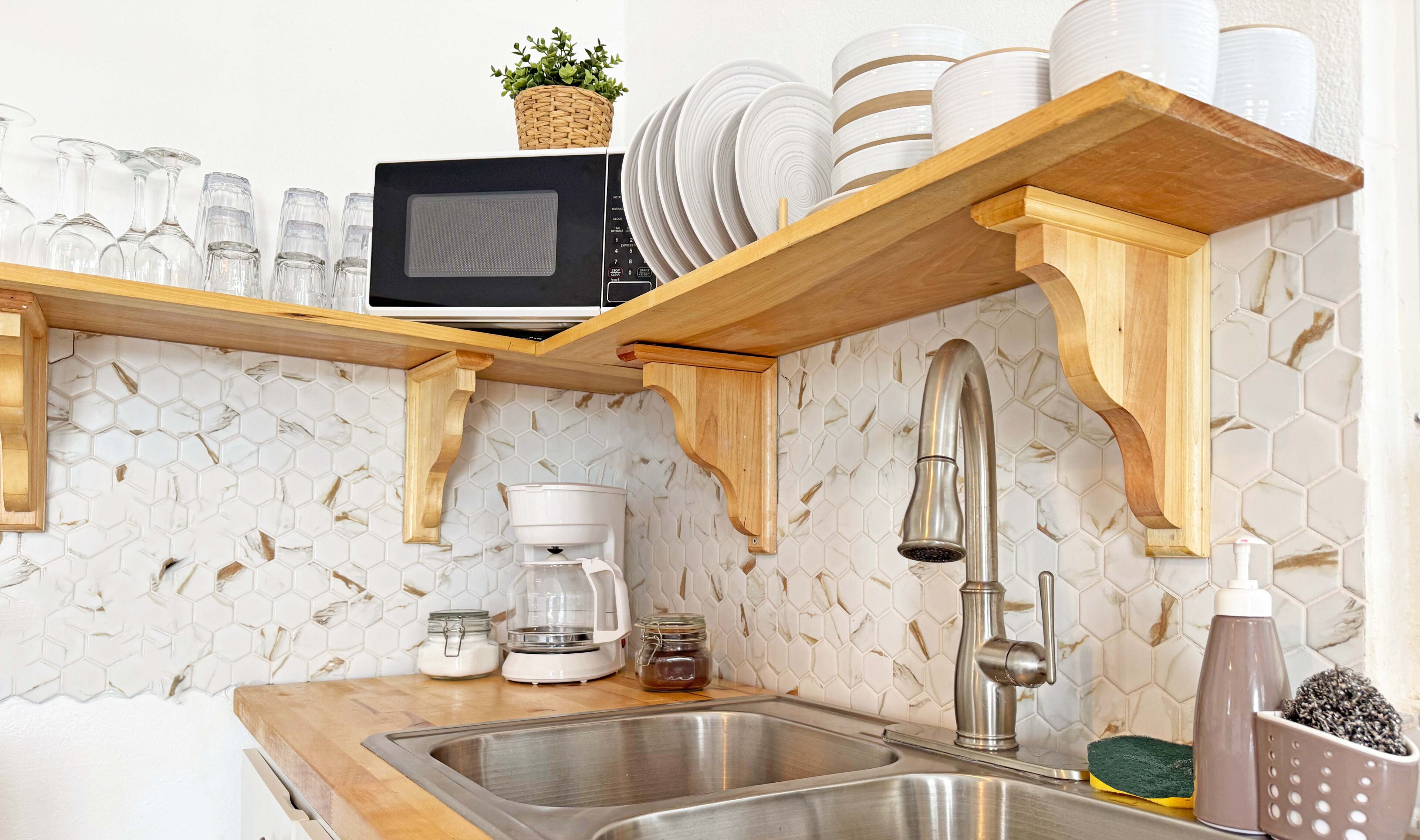 Comfort Villa, 3 Bedrooms, Private Pool, Lagoon View | Private kitchen | Full-size fridge, microwave, coffee/tea maker, toaster