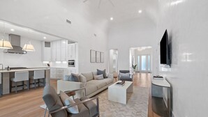 Living area - Private Heated Pool, Single-Level Home, Golf Cart (Inlet Beach)