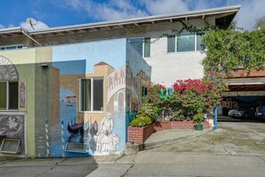 Exterior - Cozy Oakland Studio Rental, 13 Mi to San Francisco (Oakland)