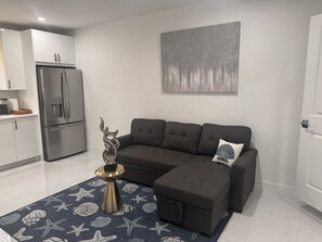 TV - Costa Azul-Entire apartment with bathtub (West Palm Beach)