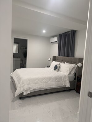 Iron/ironing board, WiFi, bed sheets - Costa Azul-Entire apartment with bathtub (West Palm Beach)