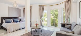 Indulge in Luxury at Casa La Imaroga: Your Home Away From Home