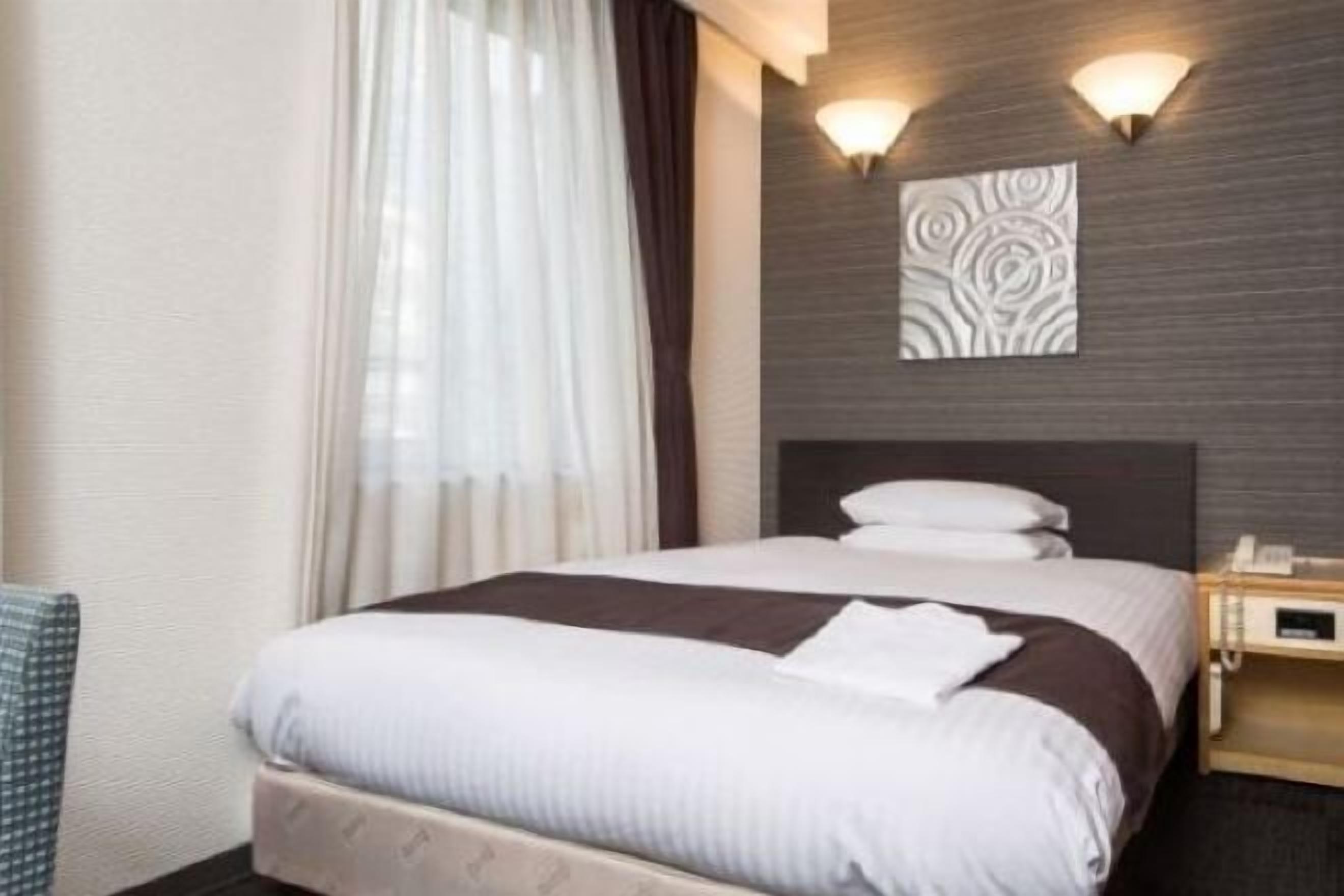 免费 WiFi、床单