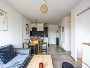 TV - Appartement Alfredo - Welkeys (Cabourg)