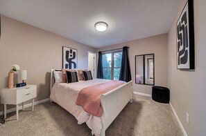 4 bedrooms, iron/ironing board, free WiFi, bed sheets