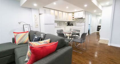 Modern Cozy 2 Bedroom Guest Private Suite,Brampton
15 min Dr - Caledon SKI Club