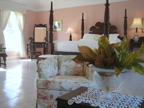 4 室のベッドルーム、WiFi、ベッドシーツ