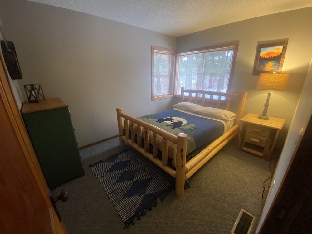 Blueberry Point cozy cabin on Cable Lake only 3 mi from Spooner Washburn County Vrbo