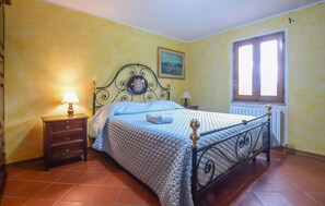 7 多间卧室、旅行婴儿床、免费 WiFi、床单