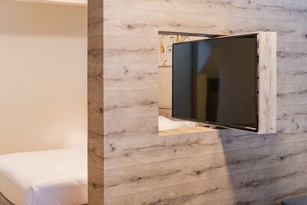 1 quarto, escrivaninha, ferros/tábuas de passar roupa, Wi-Fi