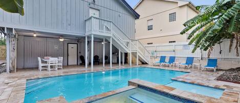 Outdoor pool, a heated pool