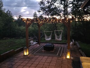 Property grounds - Cozy and Private Gem Cabin in the Smoky Mtns of NC, dog friendly, great views! (Franklin)