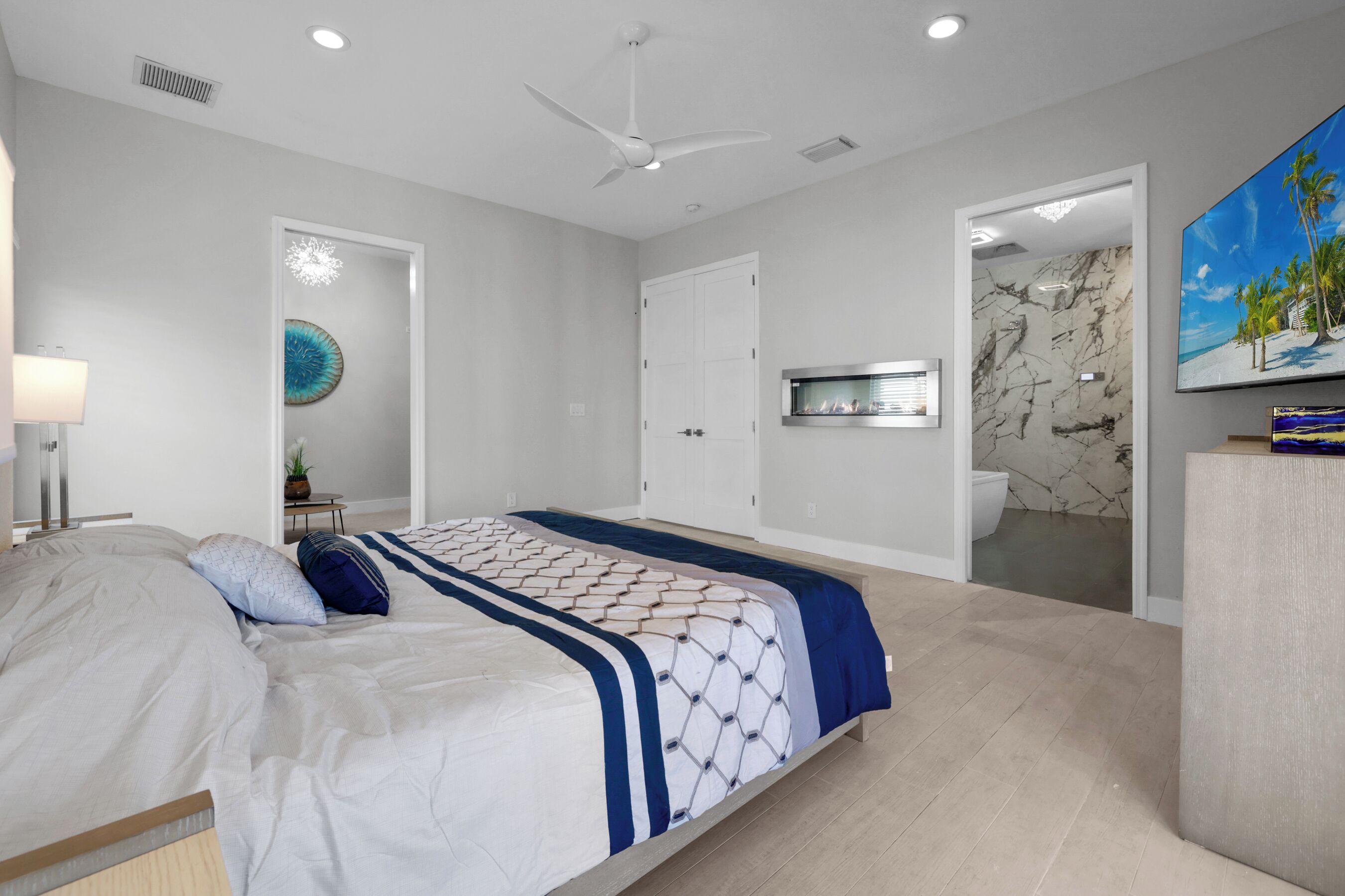 3 bedrooms, iron/ironing board, WiFi, bed sheets