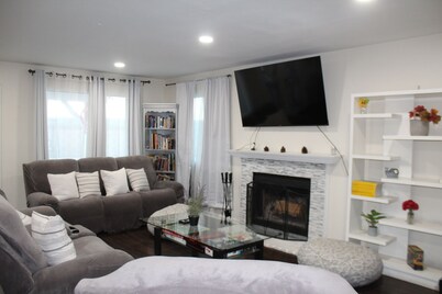 Spacious Home w/ Backyard Basketball + Laundry