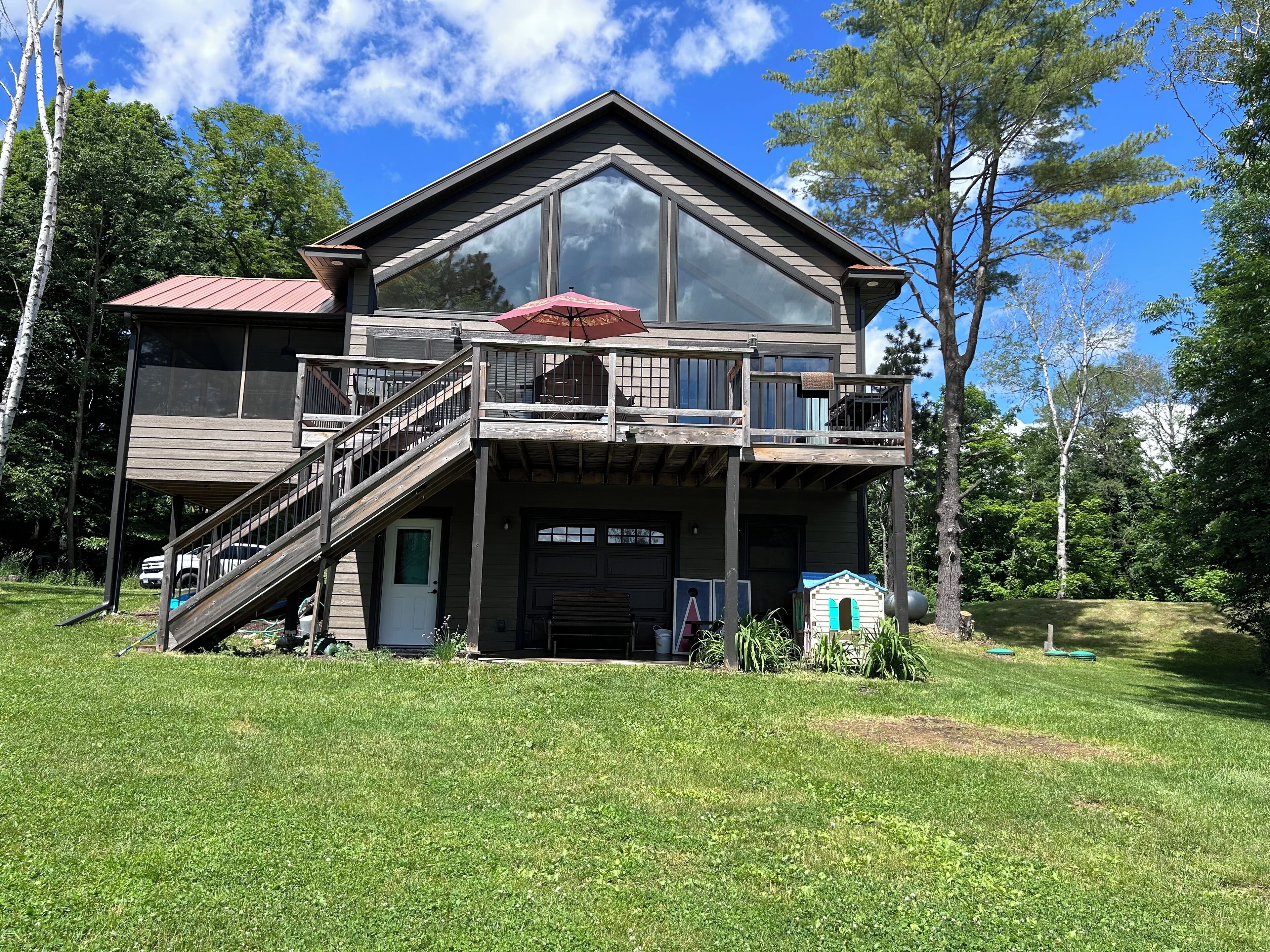 Beautiful cabin on Lake Minnewawa 