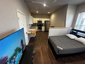 1 chambre, fer et planche à repasser, Wi-Fi, draps fournis