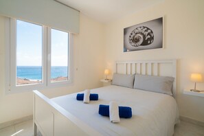 4 chambres, fer et planche à repasser, Wi-Fi gratuit, draps fournis