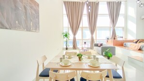 In-room dining - Empire City PJ Suites by Manhattan Group (Petaling Jaya)