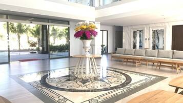Sala de estar en el lobby