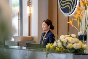 Quầy tiếp tân