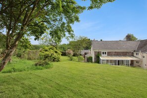 Property grounds - Whitley Farm, Molland (Molland)