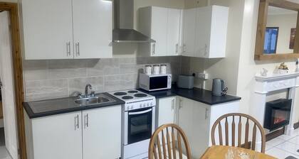 6Guests-3Bedroom-Tv-Parking