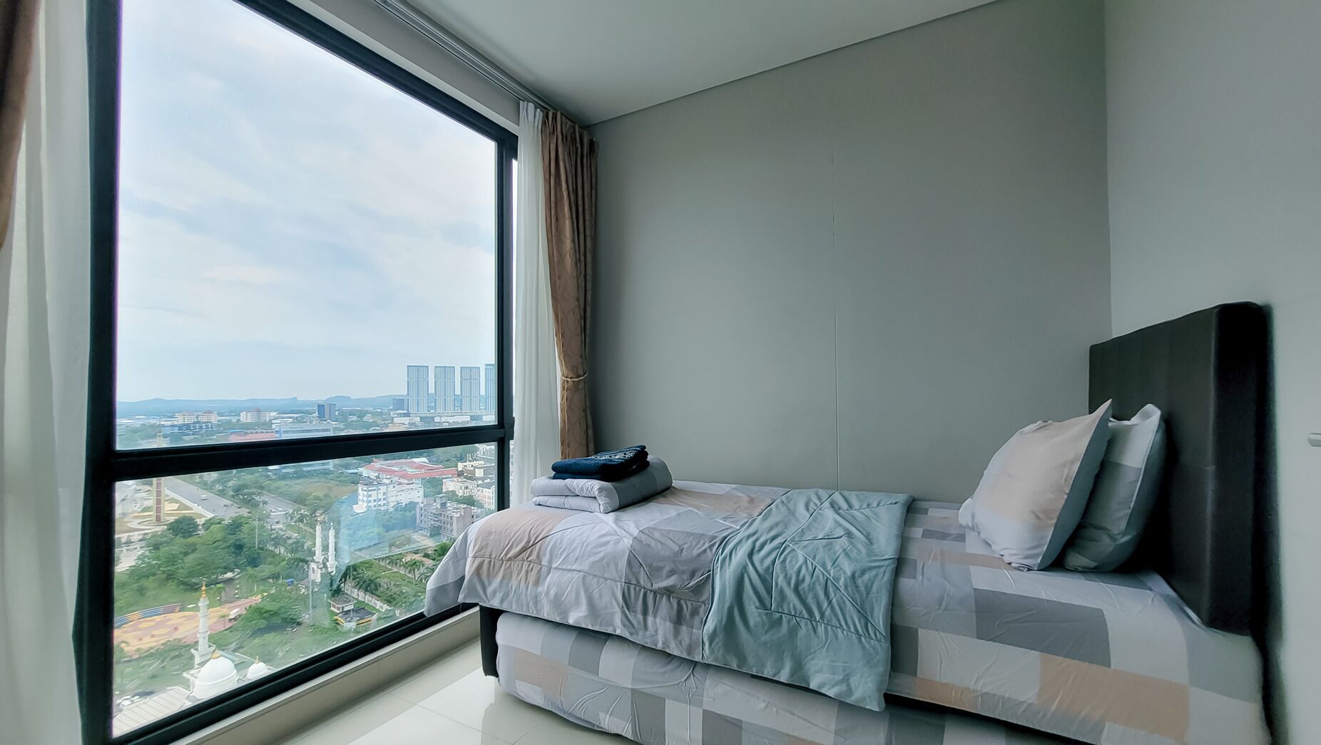 Panoramic Apartment, 2 Bedrooms, Non Smoking, City View | Premium bedding, individually decorated, individually furnished