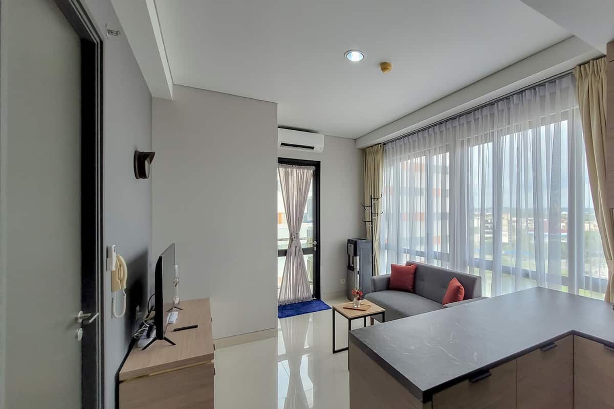 City-Apartment, 2 Schlafzimmer, Nichtraucher | Wohnbereich | 25-Zoll-Smart-TV mit Digitalempfang