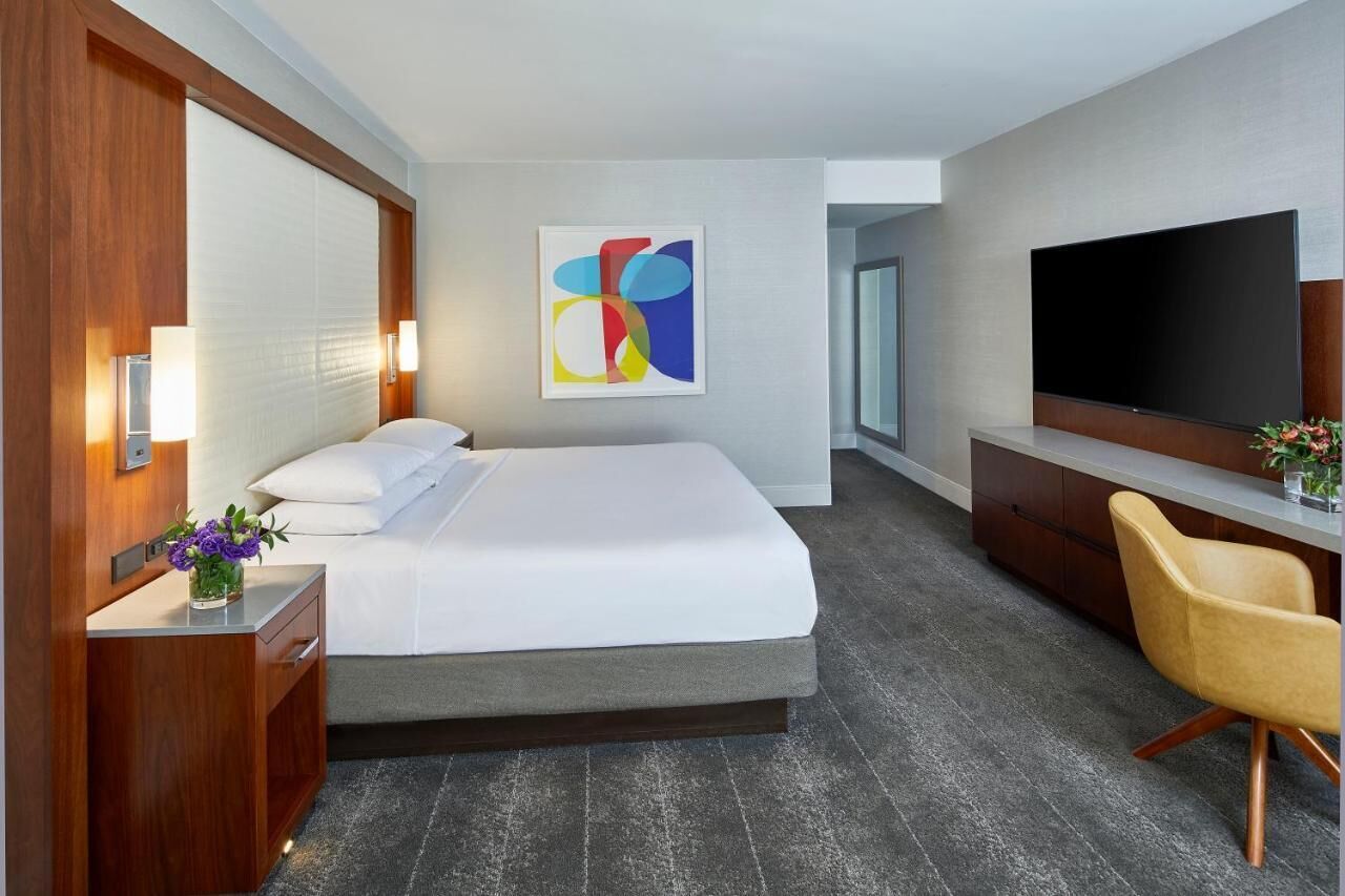 King Room at a 4⭐️ Hotel