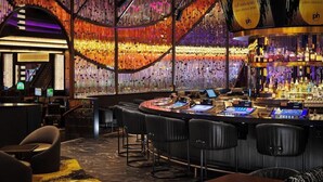Bar (on property) - Two Queen Room at a 4⭐️ Hotel (Las Vegas)