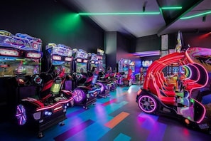 Games room - King Room at a 4⭐️ Hotel (Las Vegas)