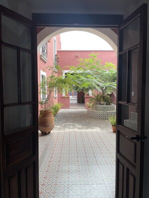 Deluxe Double Room | Terrace/patio - Quinta la Perla (Guadalajara)