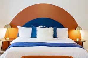 4 bedrooms, desk, iron/ironing board, travel crib