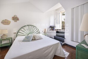 1 Schlafzimmer, Bügeleisen/Bügelbrett