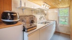 Basic Room, 3 Bedrooms (C305) - Jeju Dangdangi Dog Pension Black (Jeju City)