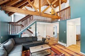 TV, offices - The Tower House | Hot Tub | Firepit | Dog-Friendly (Killington)