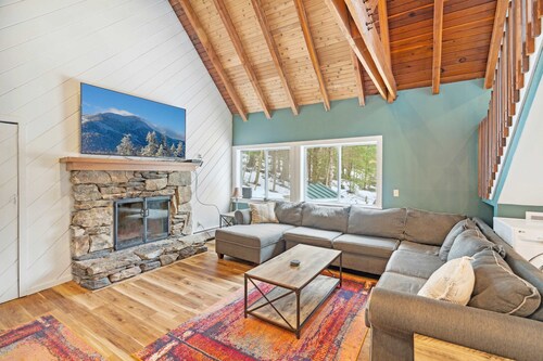 The Tower House | Hot Tub | Firepit | Dog-Friendly