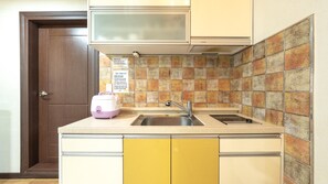 Basic Room, 1 Bedroom (lemon daseos) - Gapyeong Lemon Pension (Gapyeong)