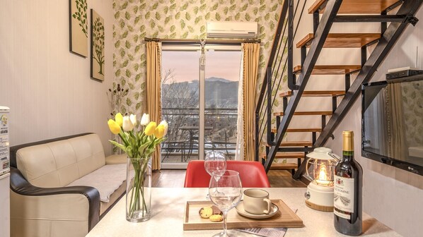 Basic Room, 1 Bedroom (lemon yeoseos) - Gapyeong Lemon Pension (Gapyeong)