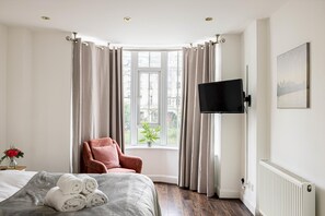 6 bedrooms