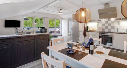 Apartment 'Ferienwohnung Pöttner' with Balcony and Wi-Fi