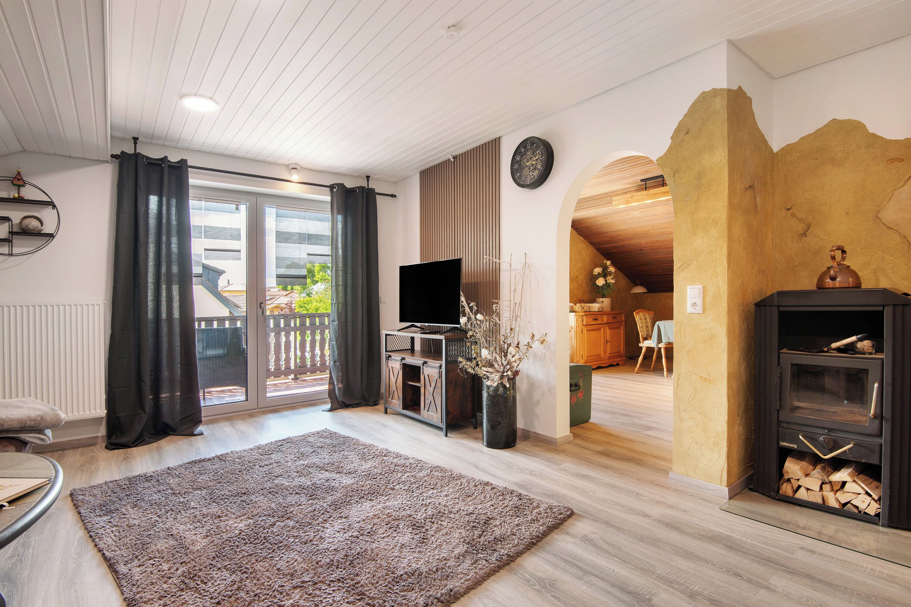 TV, fireplace, DVD player, stereo