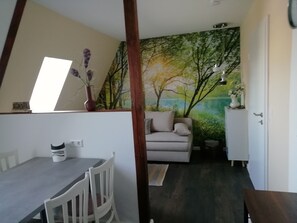 Interior - Apartment 'Am Froschteich' with Private Terrace, Shared Garden and Wi-Fi (Feldberger Seenlandschaft)