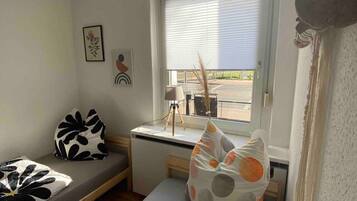 1 bedroom, free WiFi, bed sheets