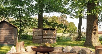 Holiday Apartment "Eichengeflüster Kranichzimmer" with Covered Terrace in Ströhen