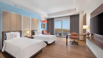 1 bedroom, premium bedding, in-room safe, desk