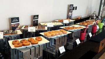 Colazione a buffet inclusa, servita tutte le mattine