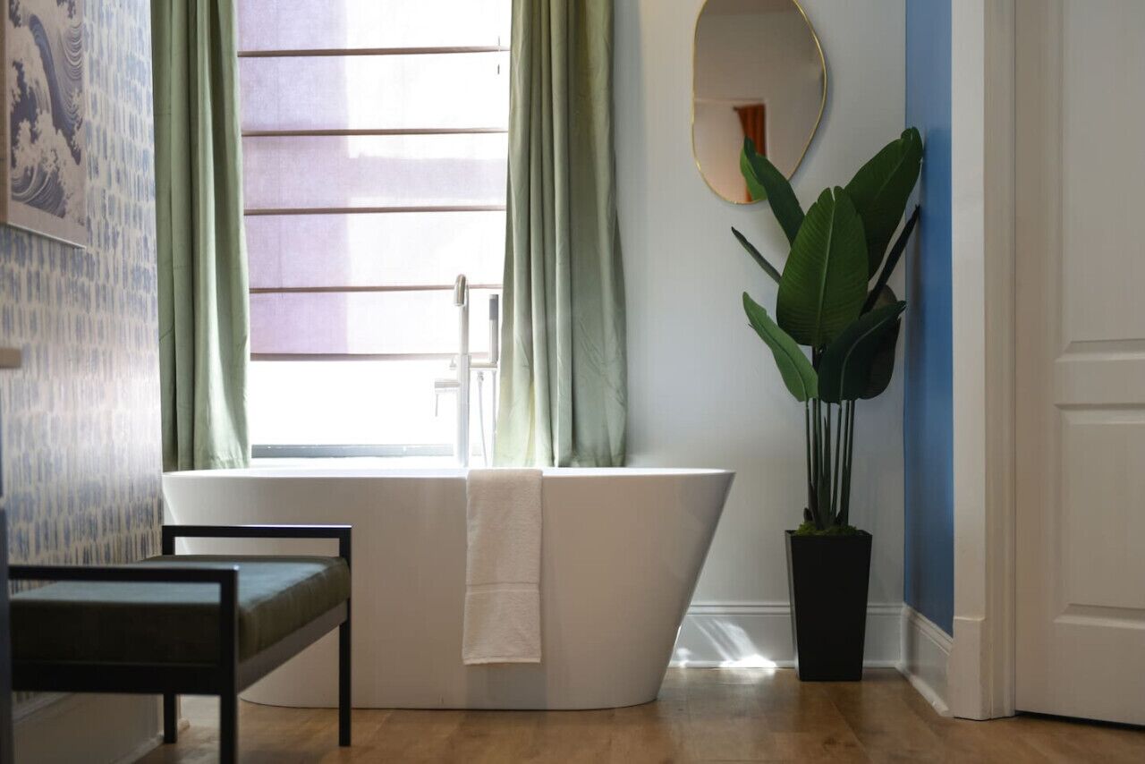 Miljøvenlige toiletartikler, hårtørrer, håndklæder