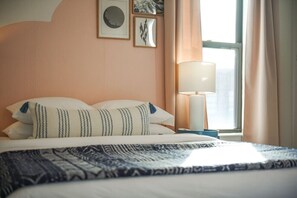 3 bedrooms, desk, iron/ironing board, travel cot - ★ HostWise Stays ★ Historic Victorian Charm, Parking, & Luxury Bath (Pittsburgh)